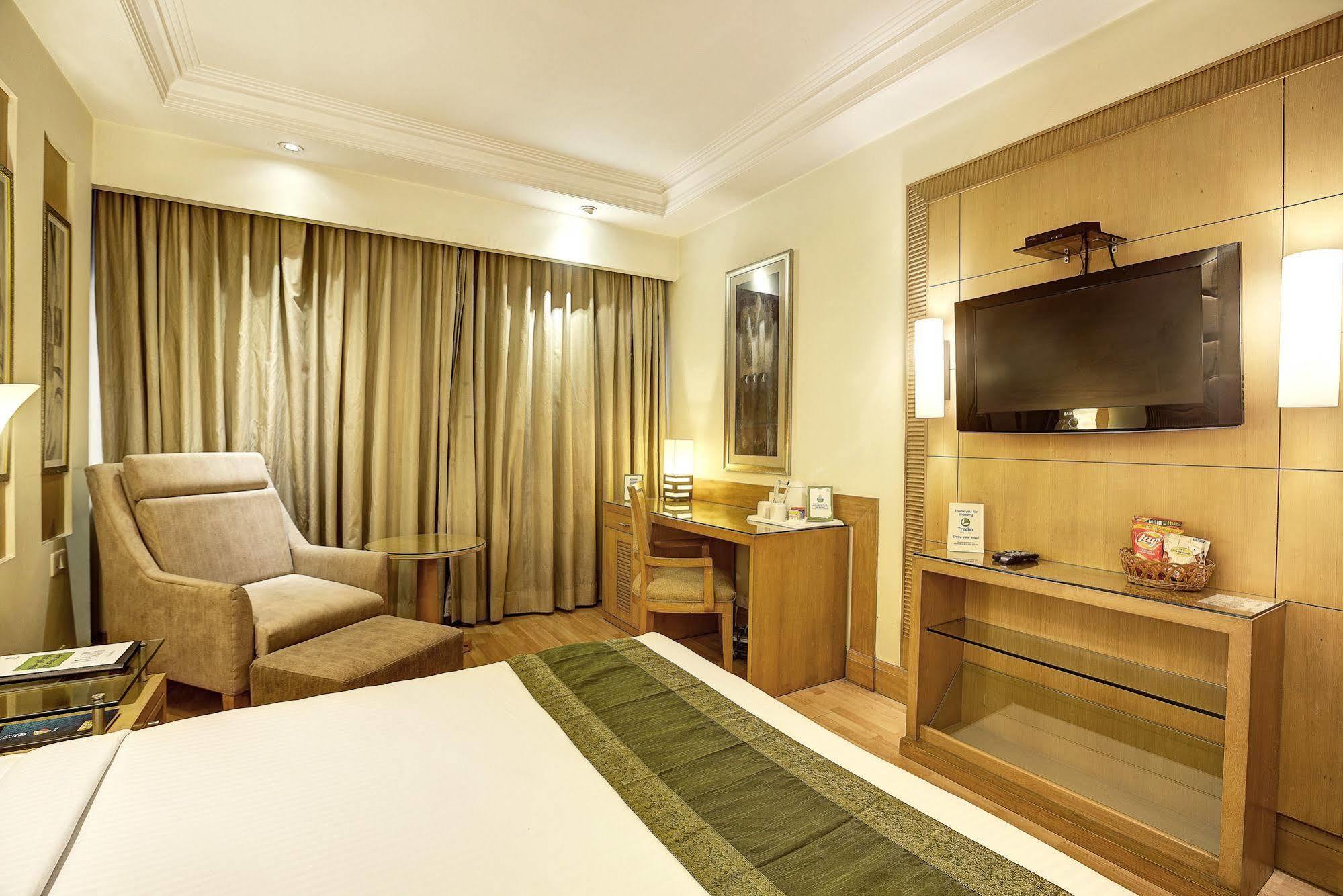 Hotel Western Court Chandīgarh Exterior foto