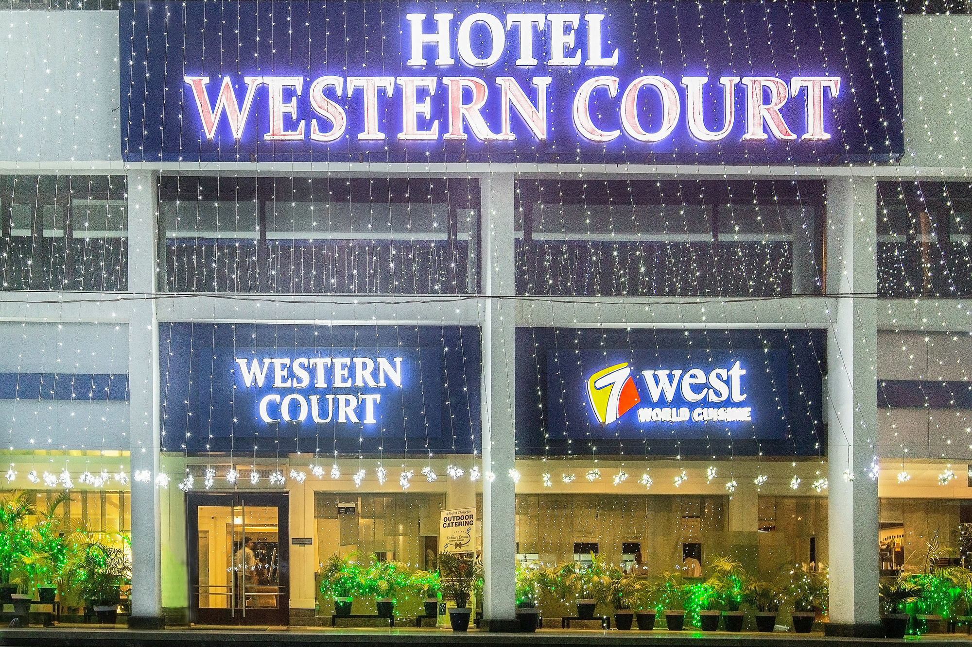 Hotel Western Court Chandīgarh Exterior foto